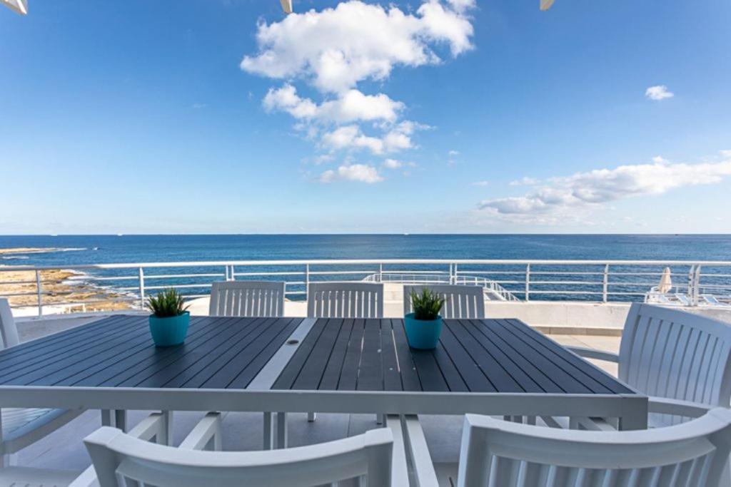 Apartmán Waters-Edge Complex Marsaskala Exteriér fotografie