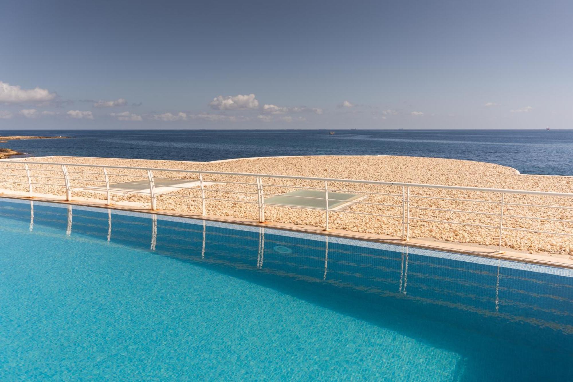 Apartmán Waters-Edge Complex Marsaskala Exteriér fotografie