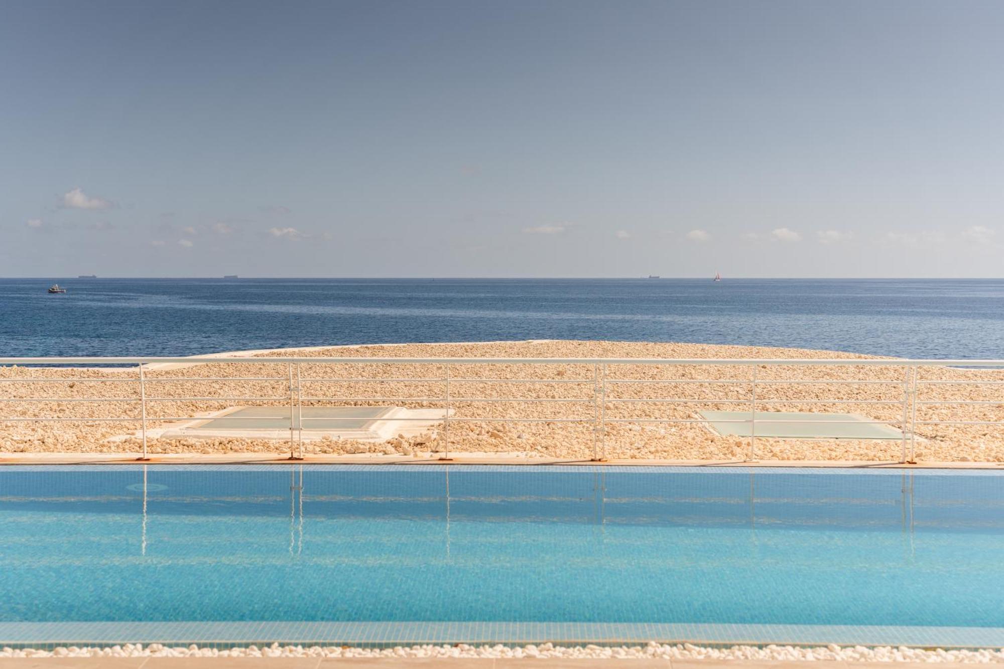 Apartmán Waters-Edge Complex Marsaskala Exteriér fotografie